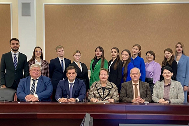 Молодежь отстаивает свои законотворческие инициативы